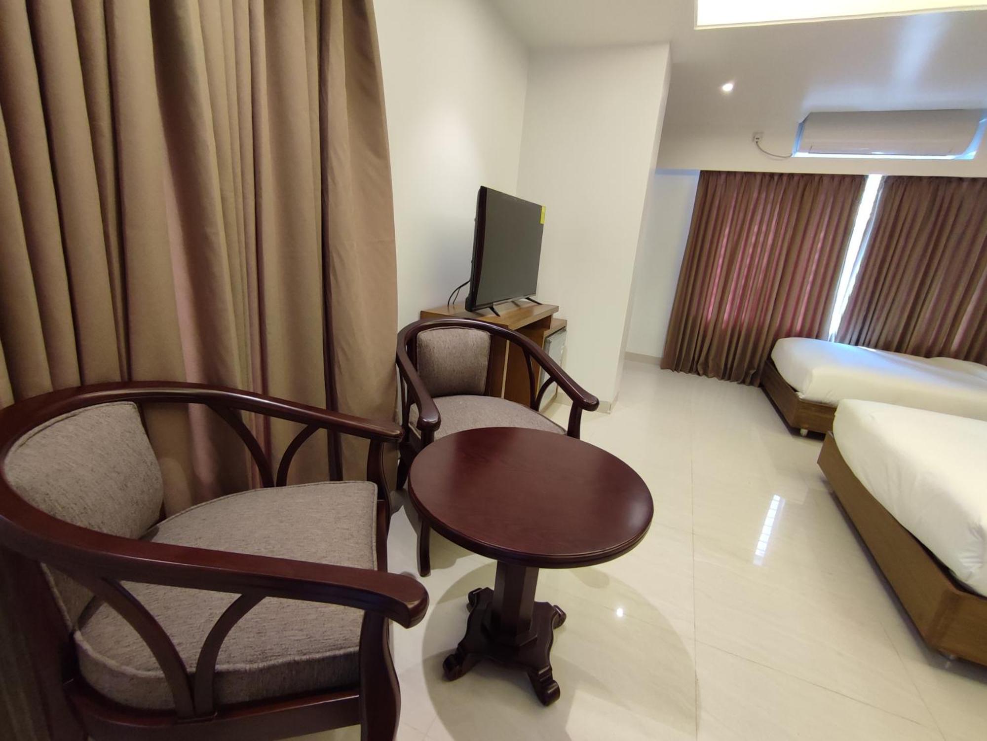 Hotel Holy Gate Силхет Экстерьер фото