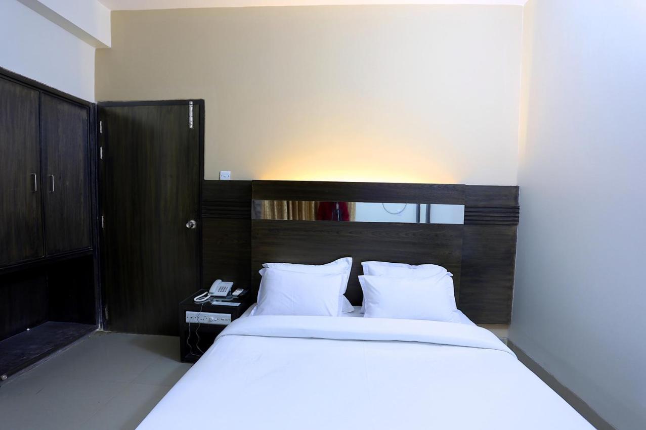 Hotel Holy Gate Силхет Экстерьер фото
