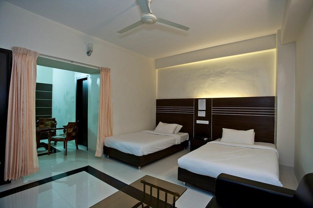 Hotel Holy Gate Силхет Экстерьер фото