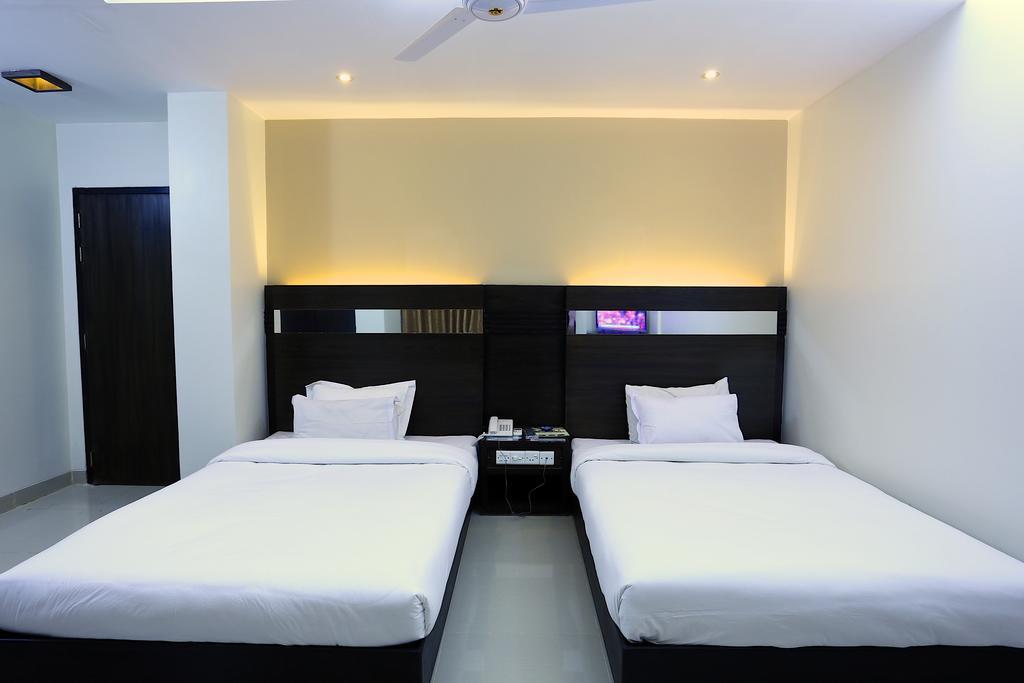 Hotel Holy Gate Силхет Экстерьер фото