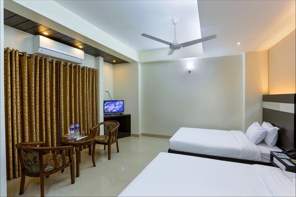 Hotel Holy Gate Силхет Экстерьер фото